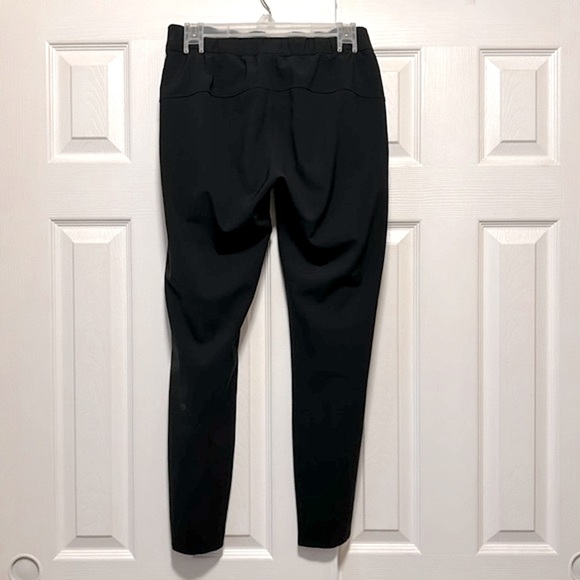 Lululemon On The Fly Black Pant - Size 4 - Picture 3 of 9